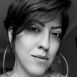 Meet your Posher, Lenira